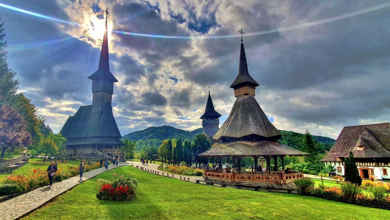 Torens van de Bârsana Monastery