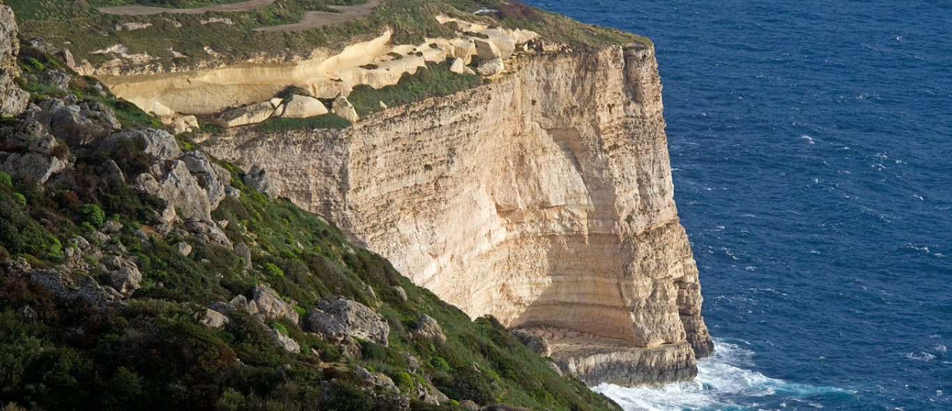 Dingli Cliff image