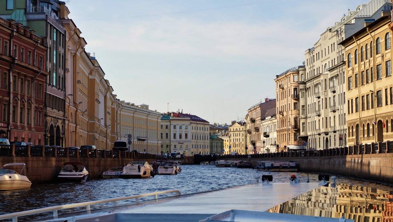 rondvaartboot Sint Petersburg