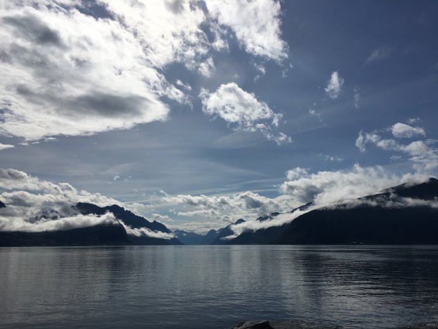 De schoonheid van de fjorden van Noorwegen