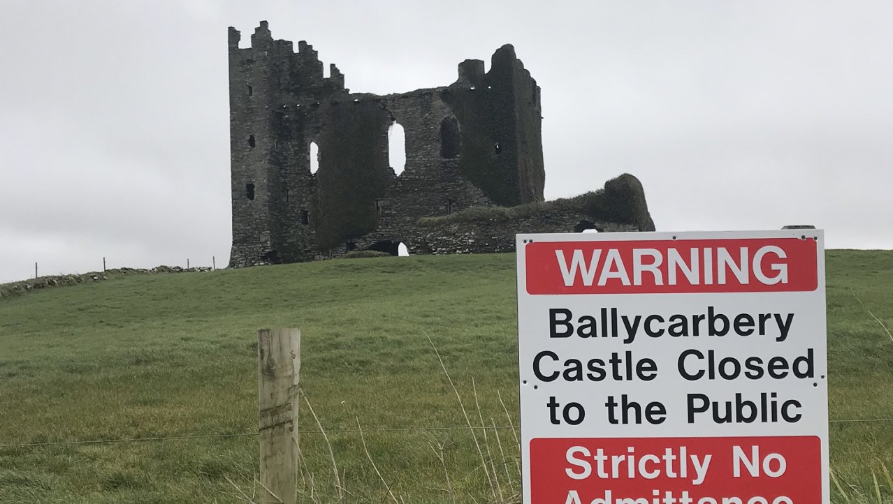 Ballycarbery Castle