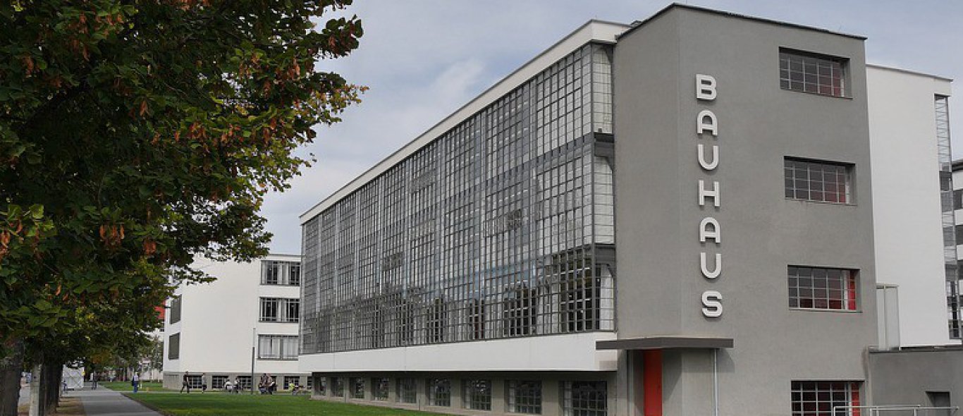 Adem de sfeer van de Bauhaus-stroming in Weimar en Dessau image