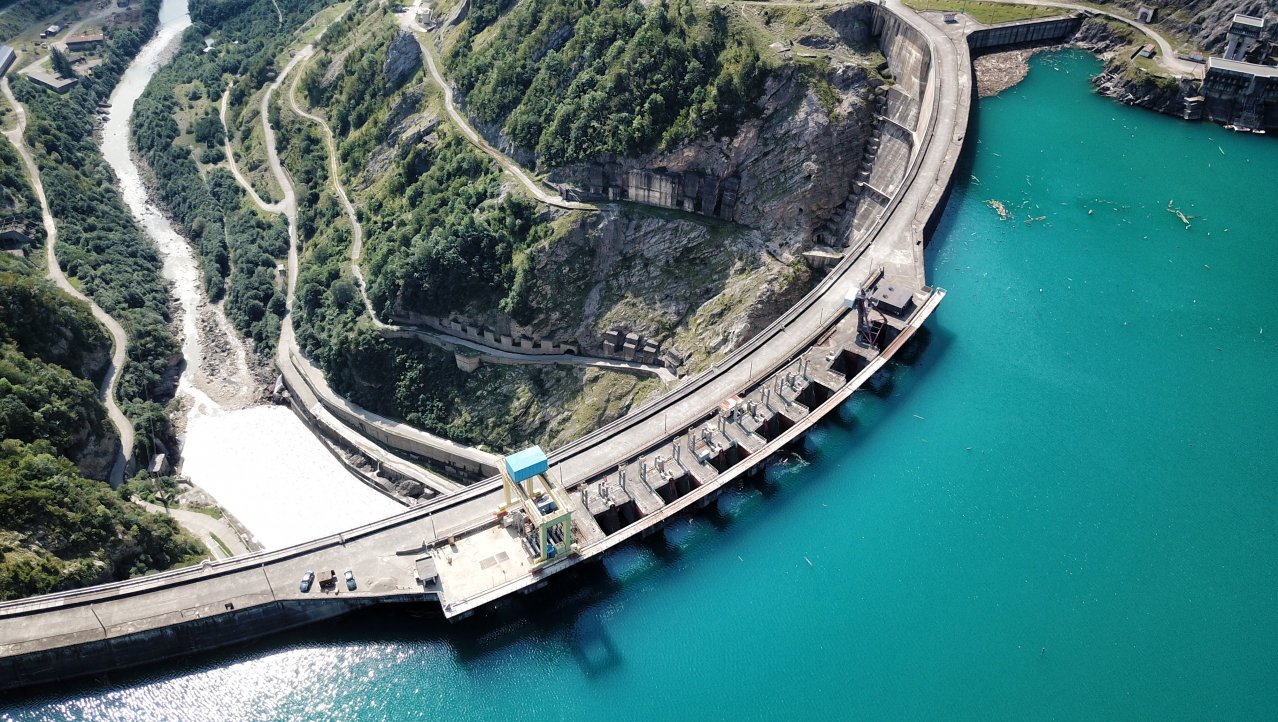 Enguri Dam in Georgië