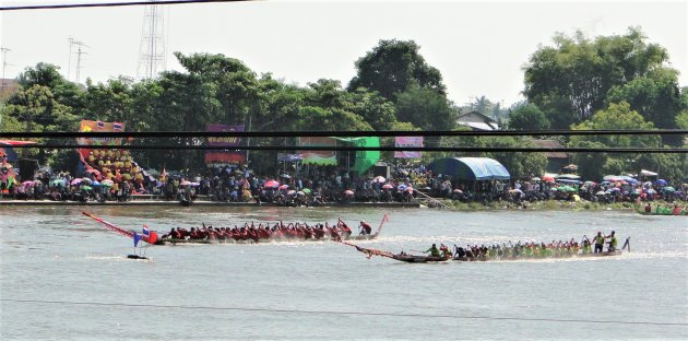 Drakenboot races.