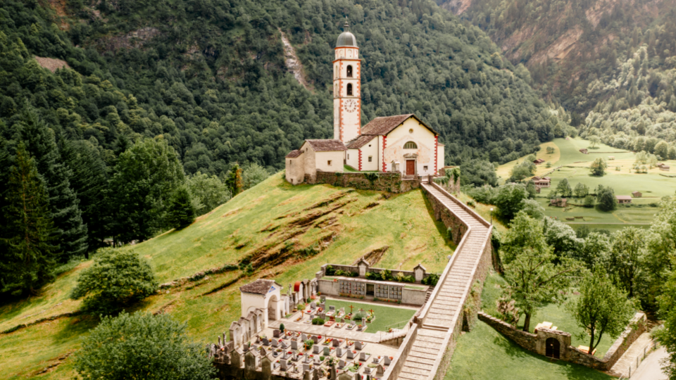 Soazza, Aerial Church of San Martino CREDIT Switzerland Tourism david&kathrin Photogtraphy and Film GmbH