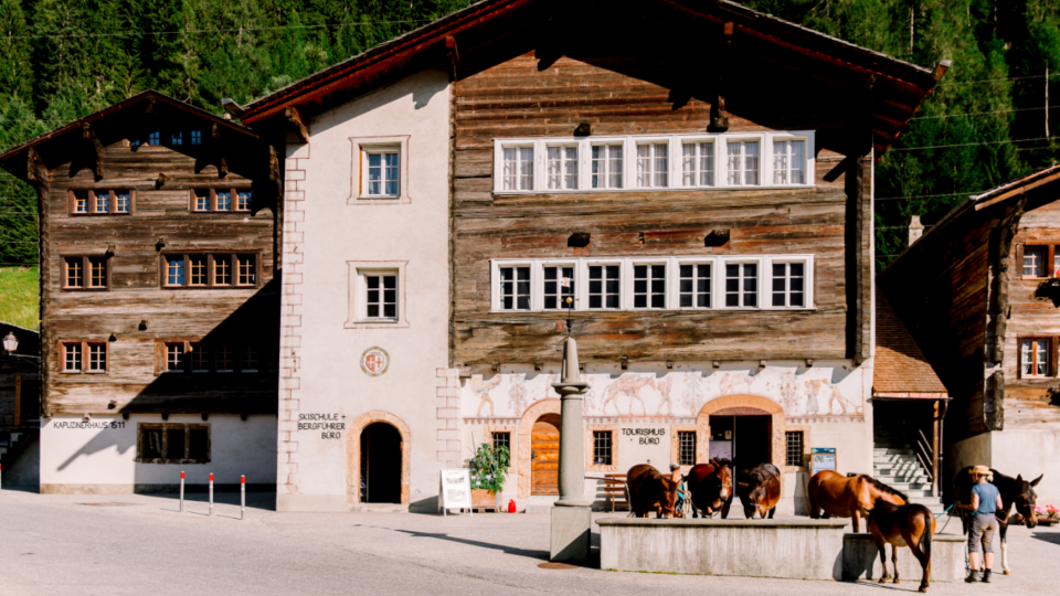 Ernen, schoolhouse CREDIT Switzerland Tourism david&kathrin Photogtraphy and Film GmbH