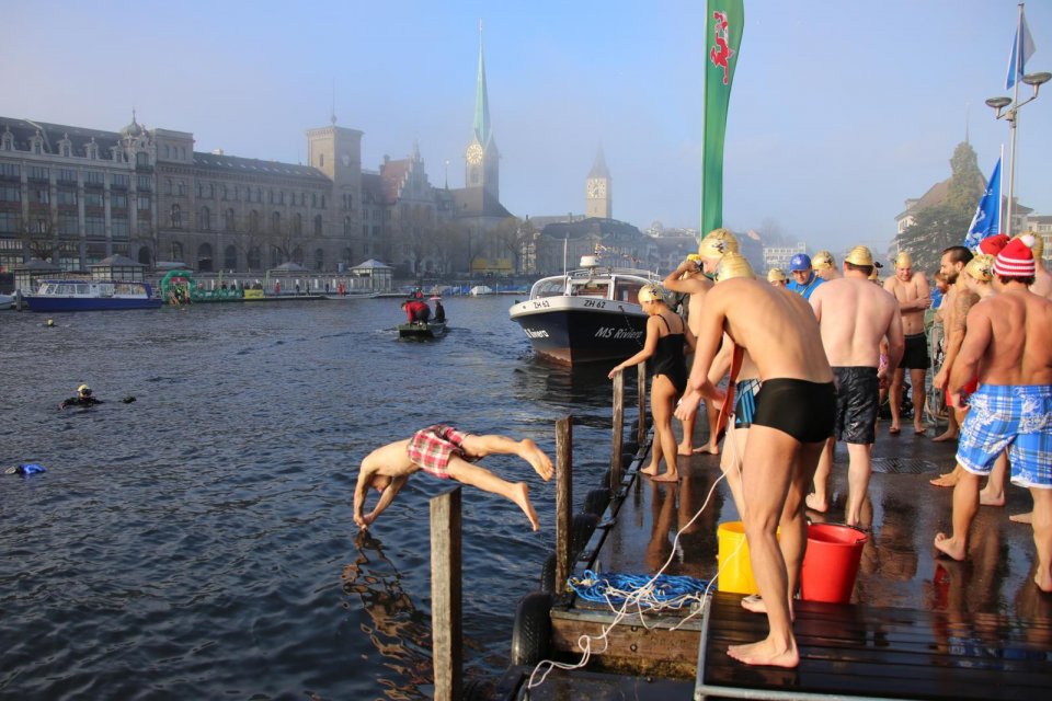 Samischlausschwimmen in Zurich. Foto: Monika Metzger/ Zürileu Schwimm-Veranstaltungen