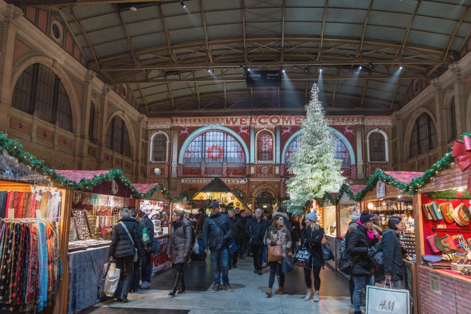 Kerstmarkten in Zurich. © Mario Modena/ Zürich Tourismus