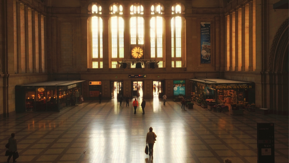 Treinstation de Hauptbahnhof in Leipzig. Foto: Getty Images