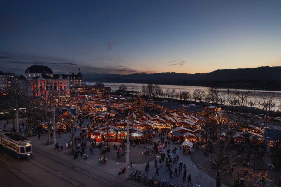 Kerstmarkten in Zurich. © Nico Schaerer/ Zürich Tourismus