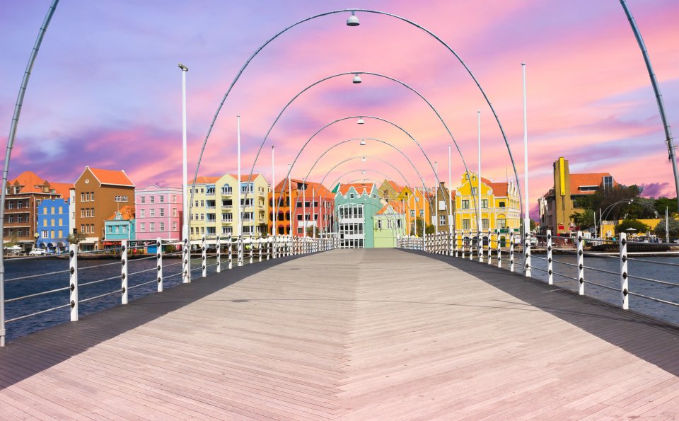 Vluchten naar Willemstad, Curaçao zijn in 2024 16% goedkoper. Foto: Getty Images