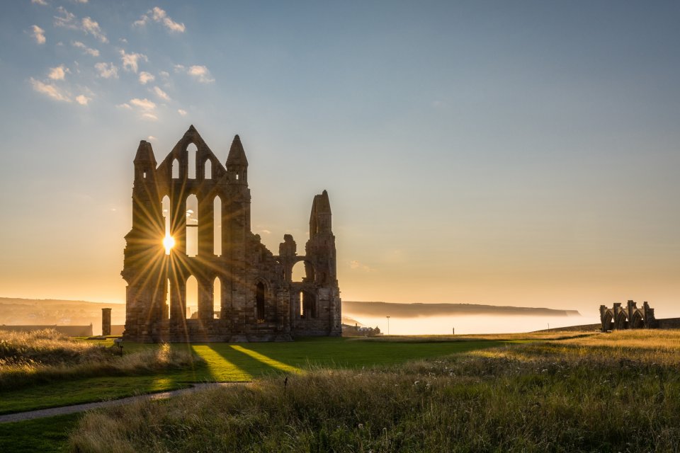 9 creepy plekken voor Halloween: Whitby Abbey, Engeland. Foto: Getty Images