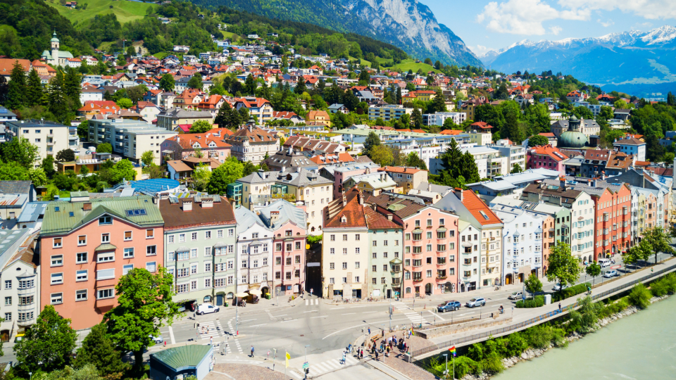 Innsbruck, wakker worden met bergpanorama's. Foto: Getty Images