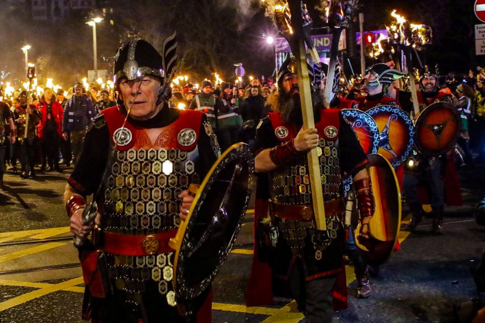 Zo vieren ze Oud en Nieuw in andere landen: Hogmanay in Schotland. Foto: Getty Images