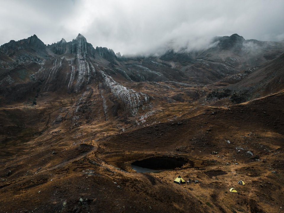 Peru Andes Huascaran llama trek | Columbus Travel