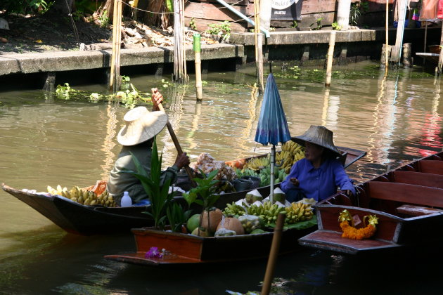 Damnoen Saduak Floating Market