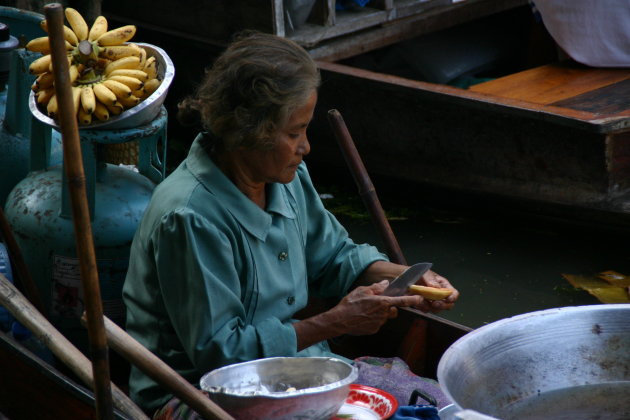 Damnoen Saduak Floating Market