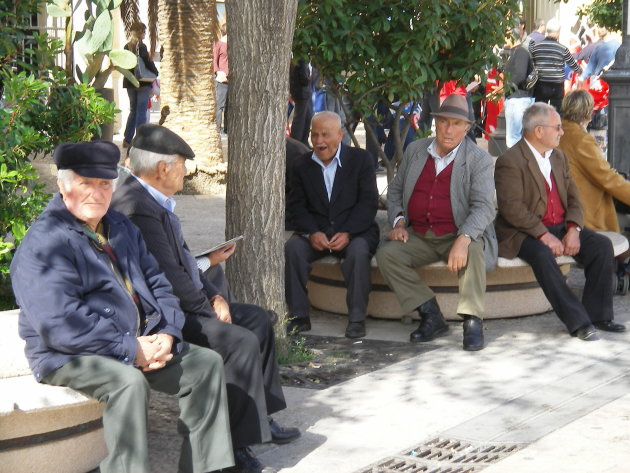 hangouderen Matera