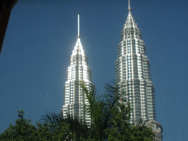 KL Twintowers in de zon