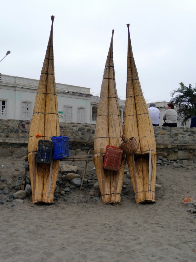 caballitos de totora