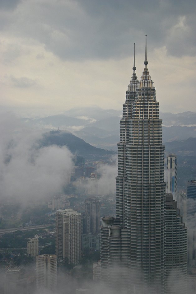 Petronas towers na een stevige bui