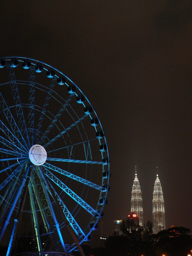 Petronas Towers en The Eye