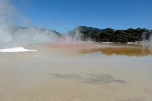 Wai-o-tapu Thermal Wonderland (2)