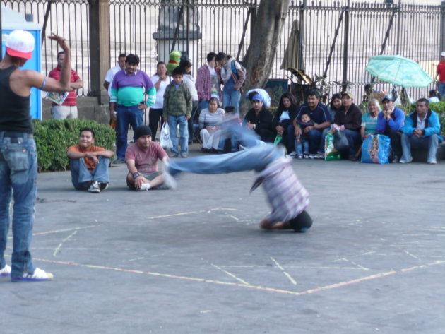 Straatdansers bij Zócalo 