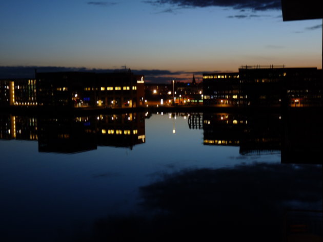 Islands Brygge by night