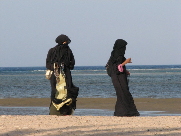 Verkopers op het strand