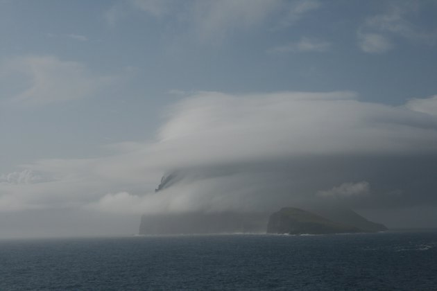Laaghangende wolken Faroer