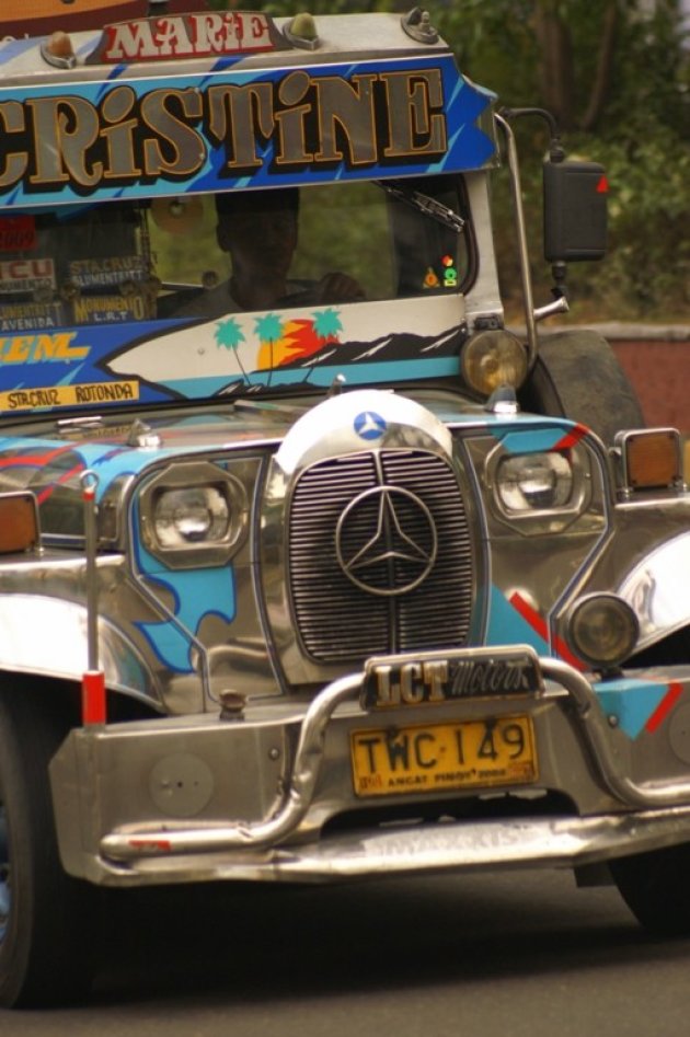 Bus Filipino Stijl