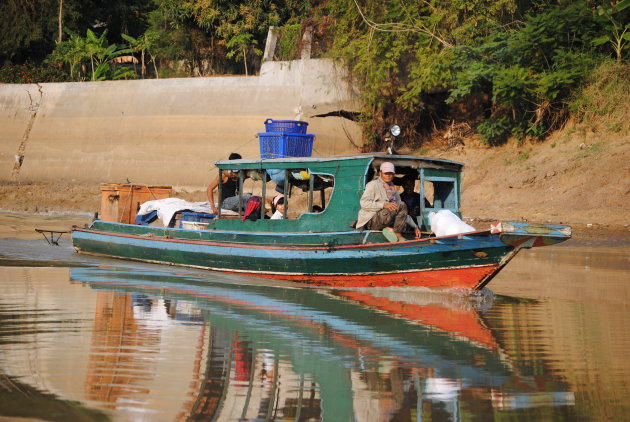 Bootje in de buurt van Battambang