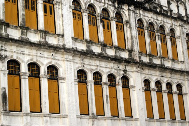 Prachtig gebouw vlakbij de achteringang van Central Market