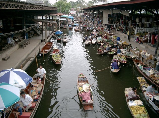 Floating Market Damnoen Saduak