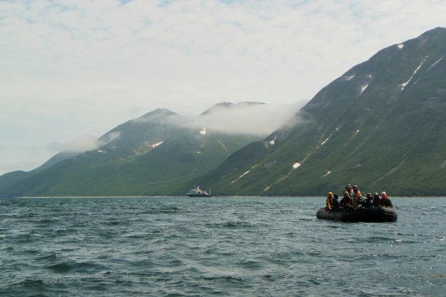 Wachten in de baai van Russkaya