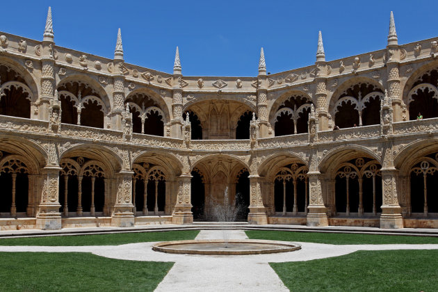 Binnenplaats van mosteiro dos Jeronimos