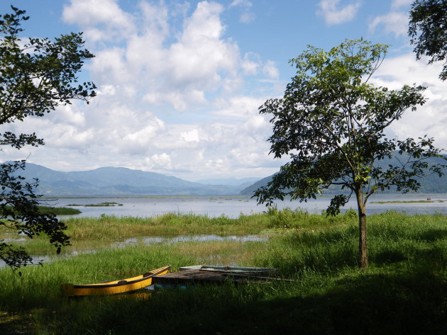Bootje op Lago de Yojoa