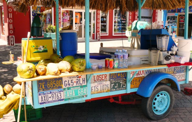 vrolijk stalletje in Oranjestad, Aruba 