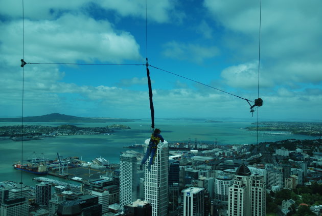 Springen vanaf de Sky-tower