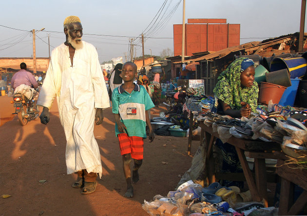 Met vader naar huis in Djougou