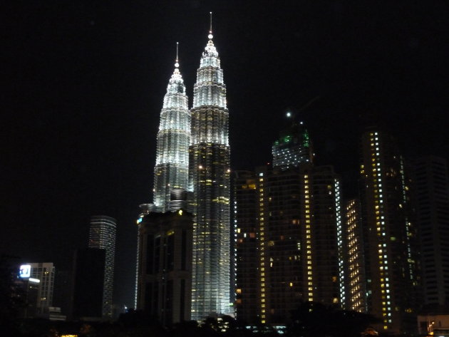 Petronas tower bij nacht