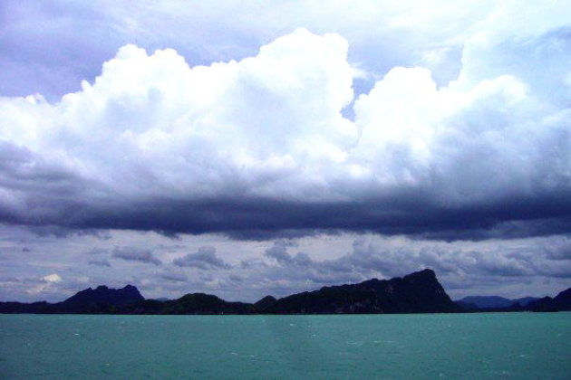 op weg naar Koh Samui met de boot