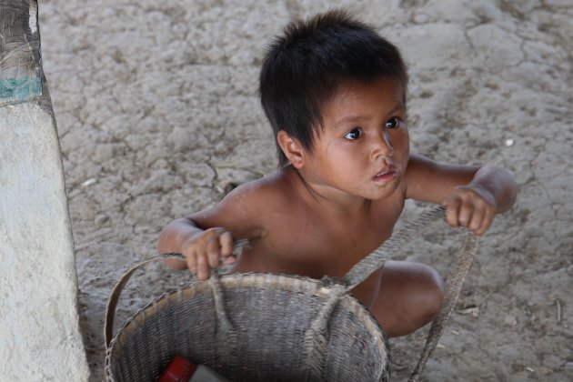 Meisje van lokale animisten-stam, Cambodja