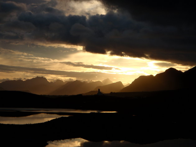 uitzicht op de lofoten in de namiddag in oktober