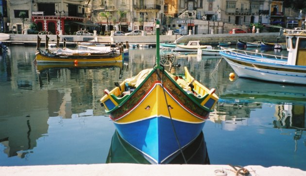 Vissersbootje bij St Julians