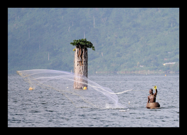 Visser in Lake Bosumtwi