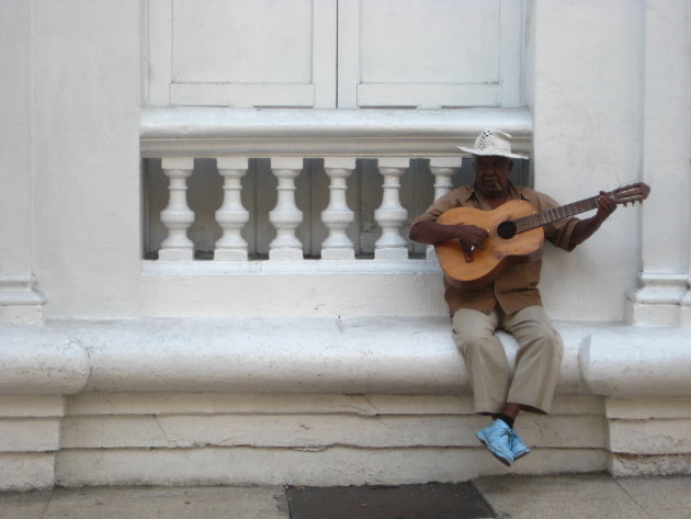 Gitaar spelen in Santiago de Cuba