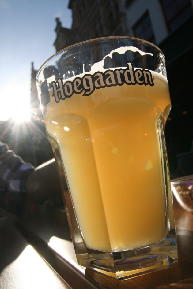 Hoegaarden op terras