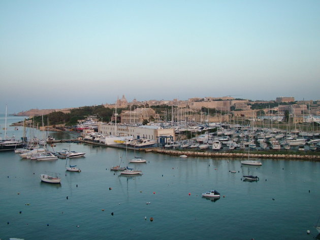 Valetta by night